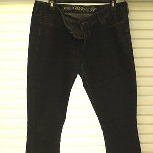 EXPRESS JEANS CROP CAPRI PANTS SIZE 12